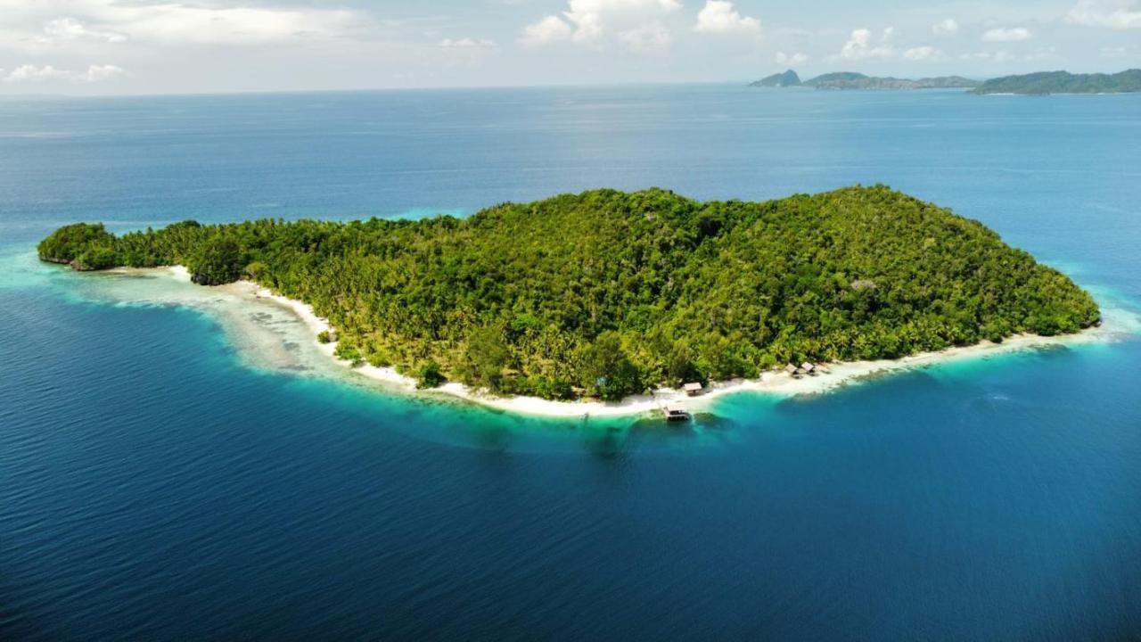 Meos Ambower Homestay Raja Ampat Fam Exterior foto